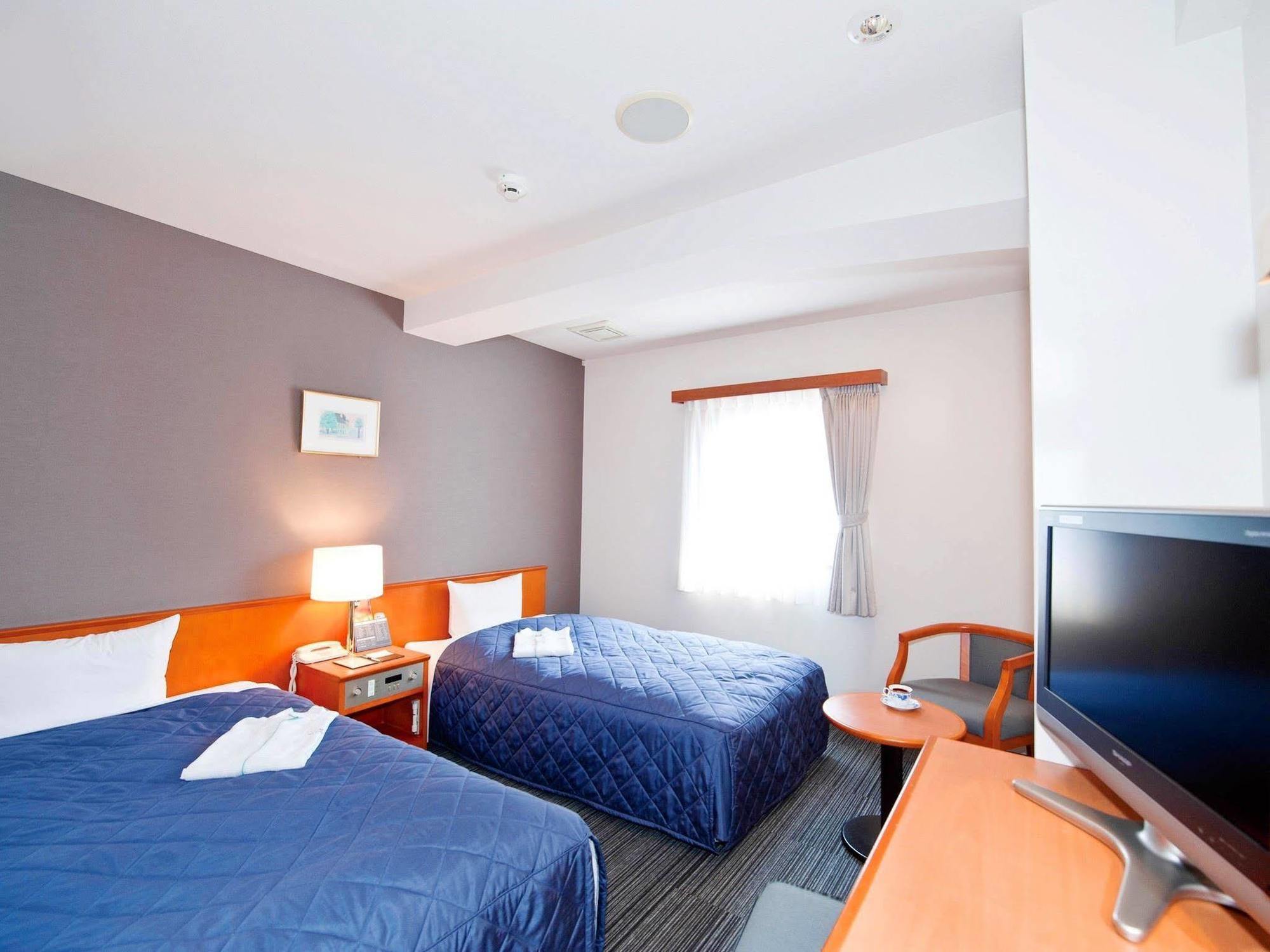 Hotel Unisite Sendai Bagian luar foto